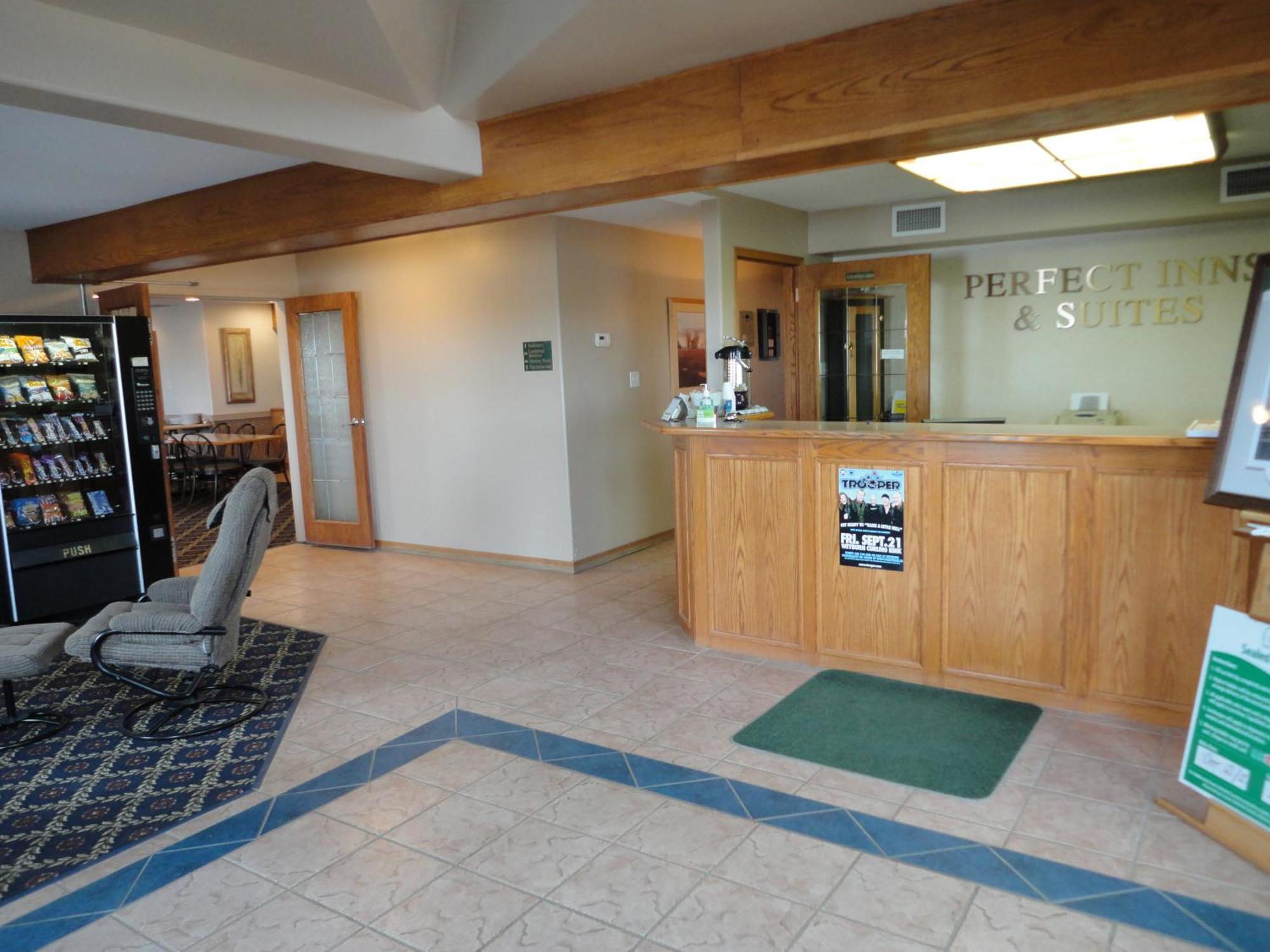 Perfect Inns & Suites Weyburn 외부 사진